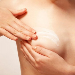 Krūtinę stangrinanti emulsija Bust Firming Body Lotion ALQVIMIA