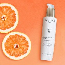 Gyvybingumo suteikiantis valomasis pienelis/Vitality cleansing milk Sothys